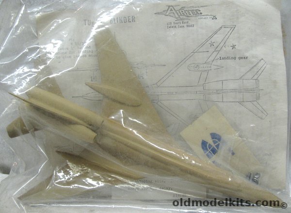 Airtec 1/105 Tupolev Tu-22 Blinder - Bagged plastic model kit
